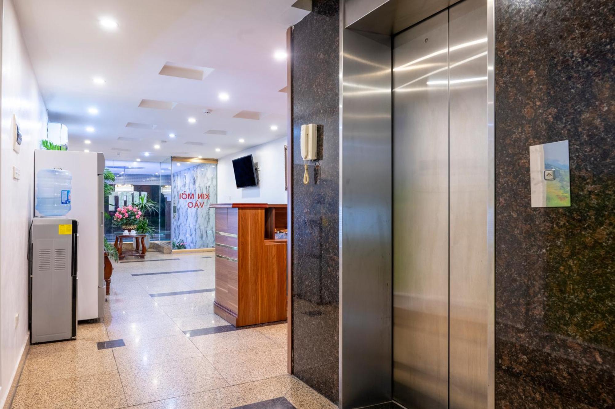 Clover Hanoi Hotel Екстериор снимка